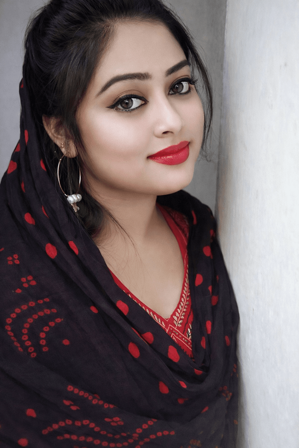 Indian Girl Traditional Look Closeup HD